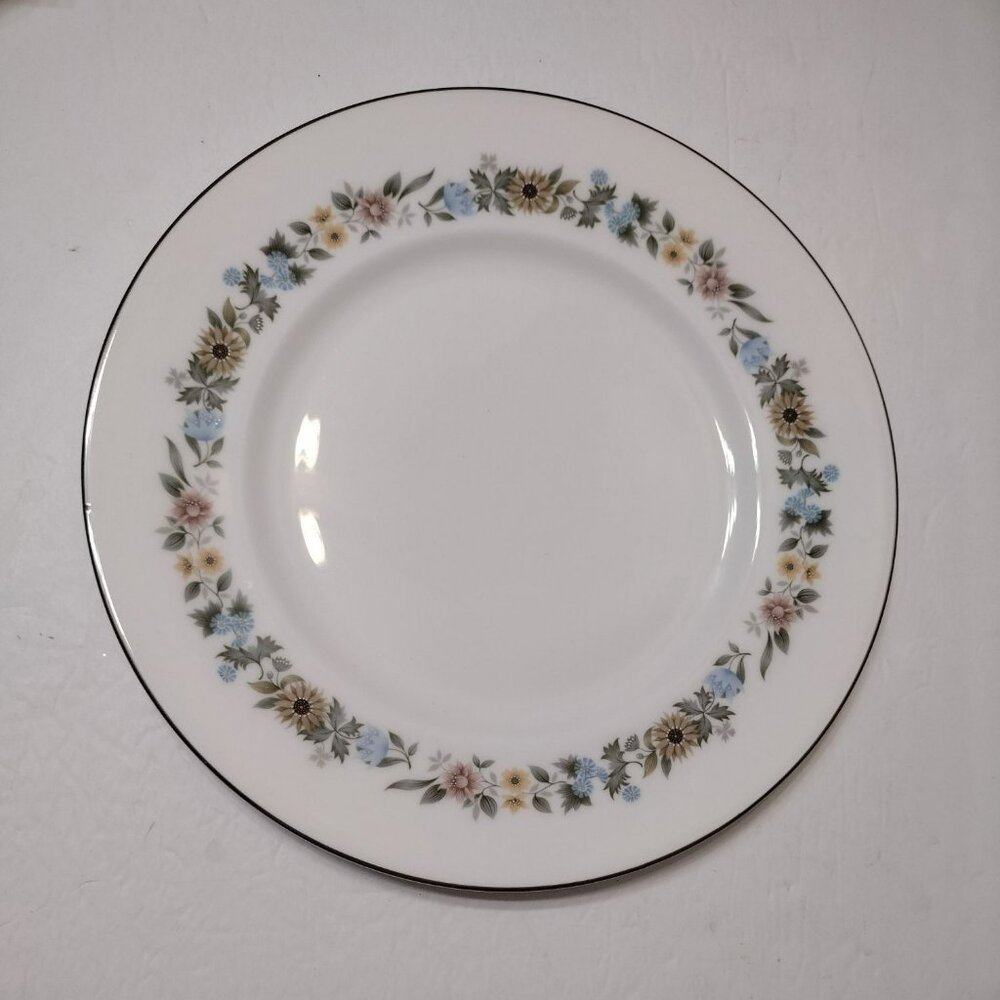 Royal Doulton Pastorale Dinner Plate, English Fine Bone China 10" Floral England